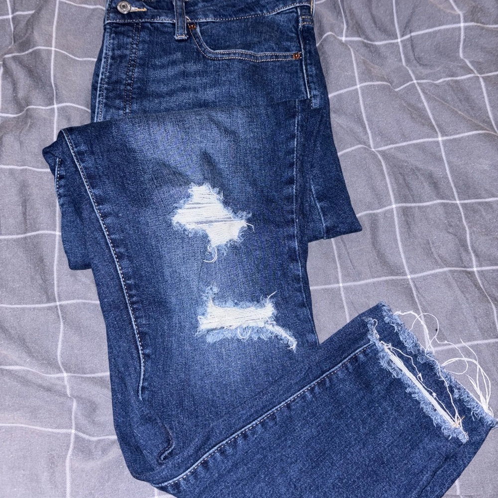 Women's Distressed Blue Jeans